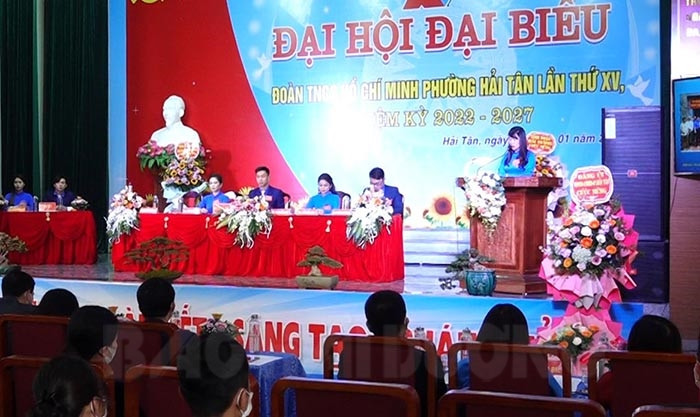 Đoàn Thanh niên phường Hải Tân tặng 400 suất quà cho trẻ em khó khăn